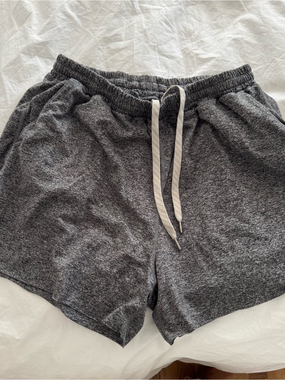 Vuori Shorts Size Small